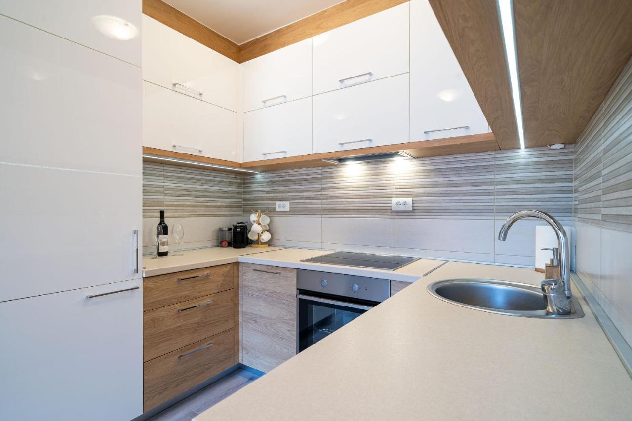 Boka View Luxury Suite - With Free Garage Parking Kotor Exterior photo